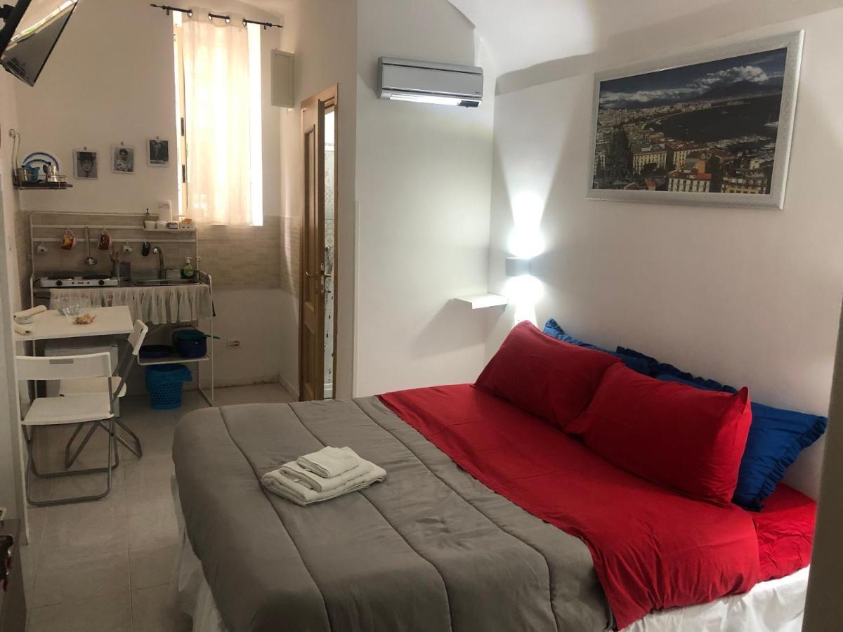 Casa Vacanza De Luca Napoli Exterior foto